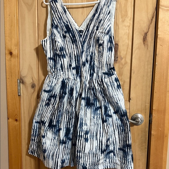 Simply Vera Vera Wang Blue and White Mini Dress - Picture 1 of 6